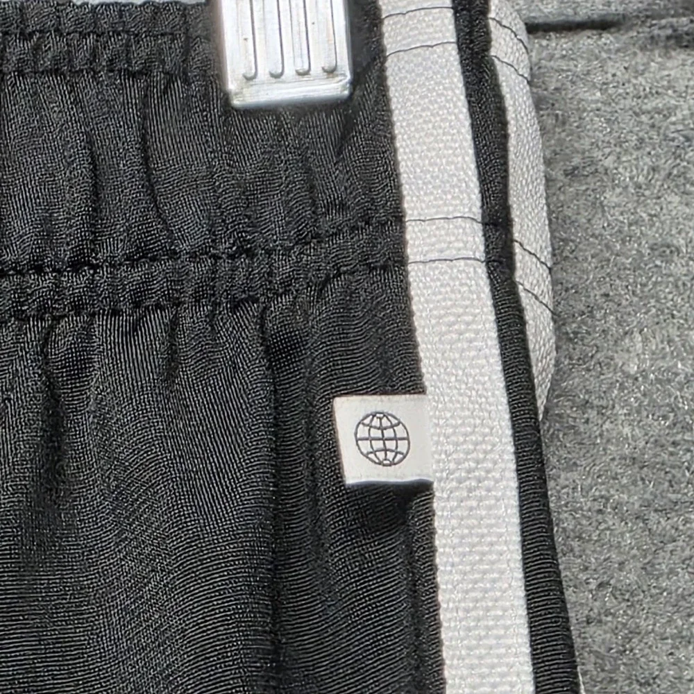 Vintage adidas Track Pants Youth XL 15-16 Black 3-Stripes